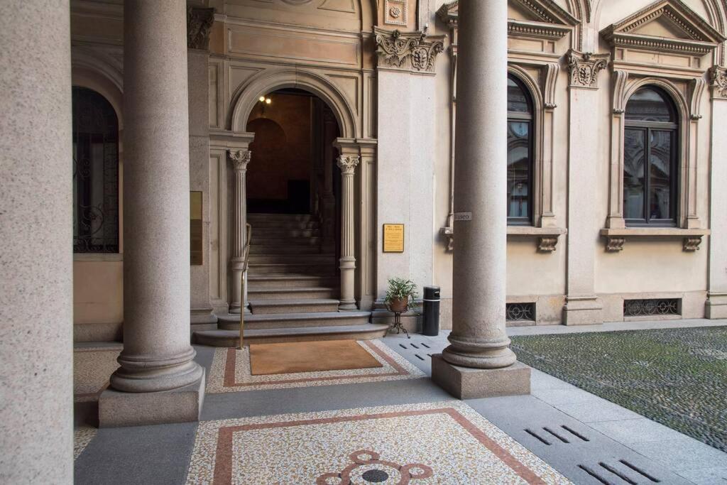 Breathtaking Castle View Youhosty - Quintino Sella Milan Exterior photo