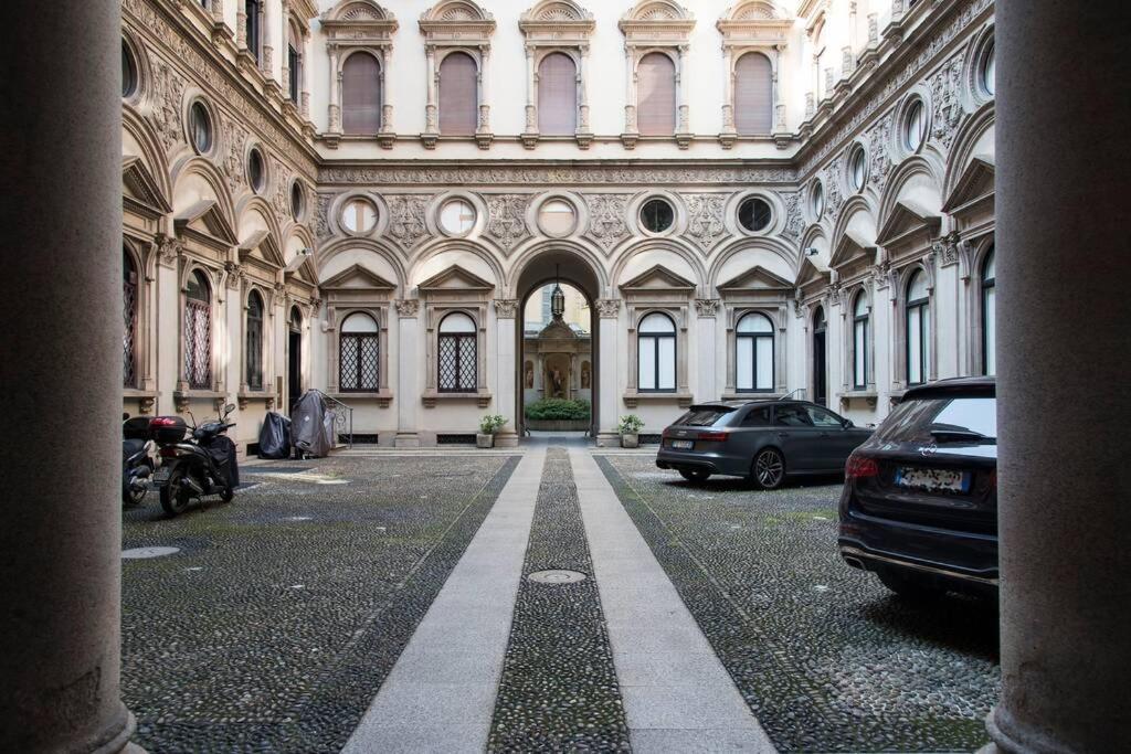 Breathtaking Castle View Youhosty - Quintino Sella Milan Exterior photo
